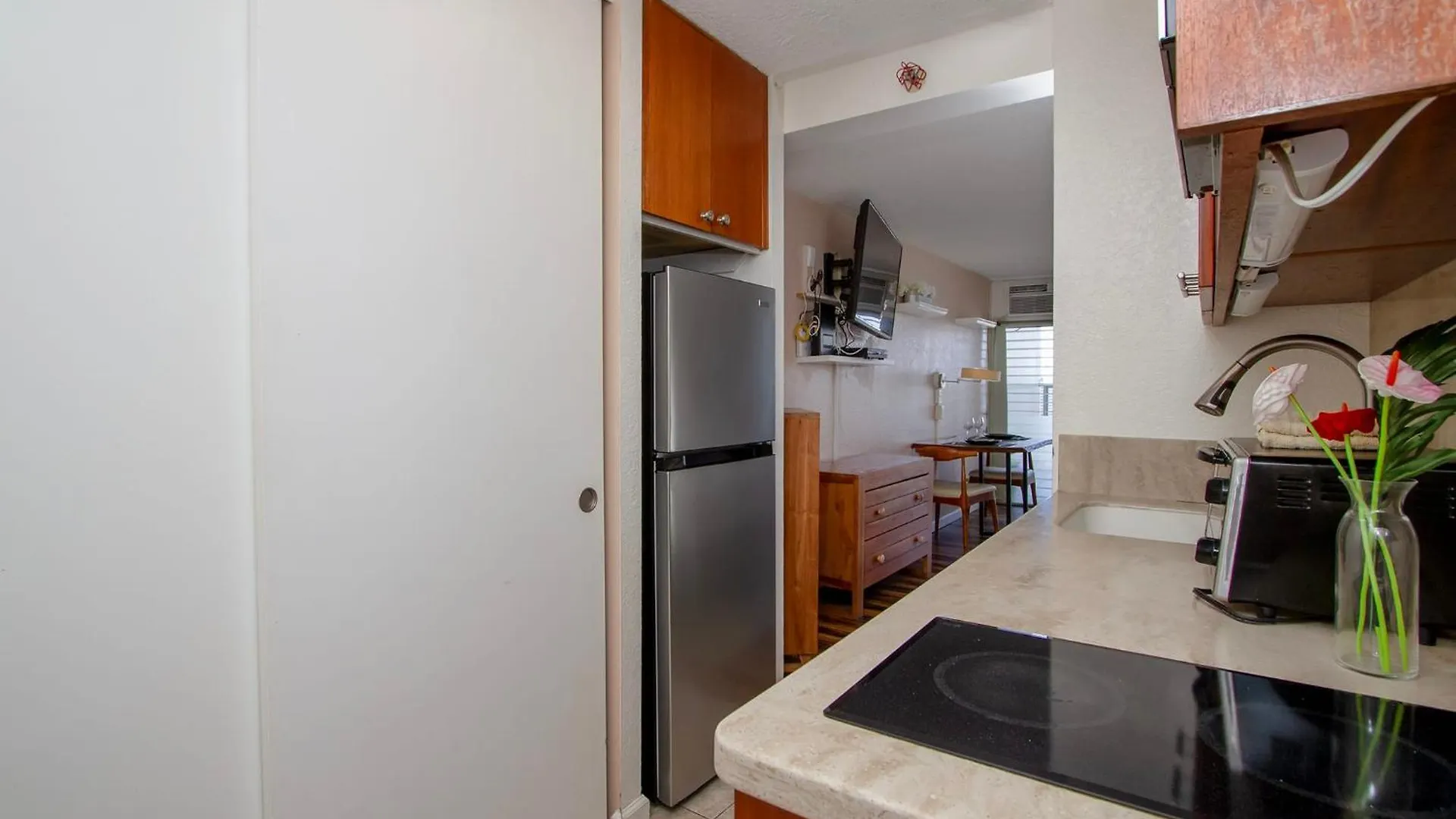 Penthouse Studio With Panoramic Ocean View Ic44 Honolulu